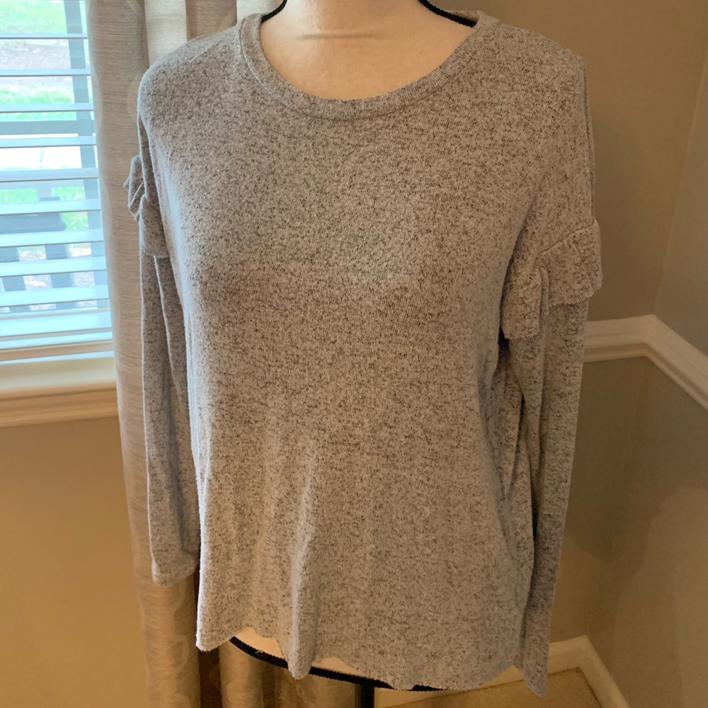 American Eagle Grey Lightweight Sweater with Ruffled Sleeves, Size Small